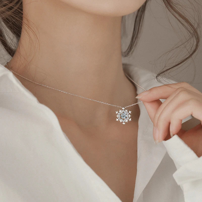 925 Sterling Silver Adjustable Snowflake Pendant Necklace with Radiant Zirconia